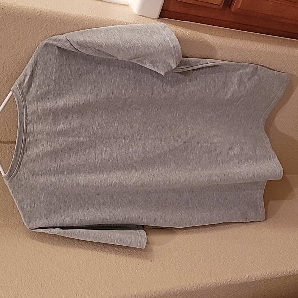 Men's basic tee 🩶 - Picture 3 of 4